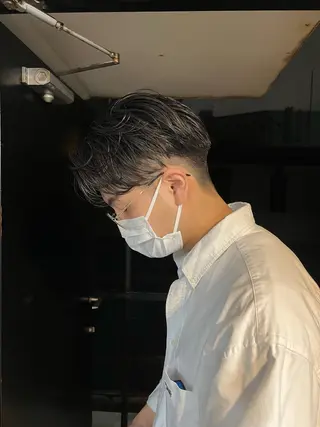 ショート パーマ メンズ 艶カラー/ツイスパ/ 無造作パーマ　久保のヘアスタイル