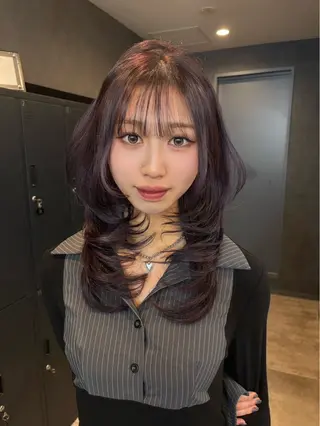 ミディアム カラー 西島 小晴のヘアスタイル