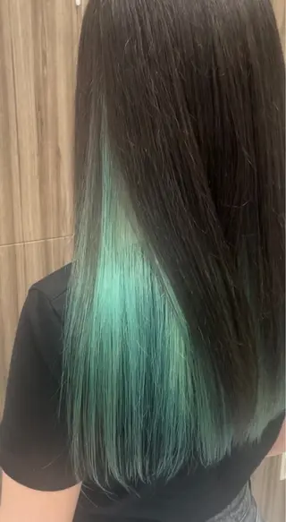 セミロング カラー 【複雑履歴ブリーチ】 中村　玲仁のヘアスタイル