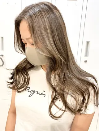 セミロング KYOKO 【Bear】のヘアスタイル