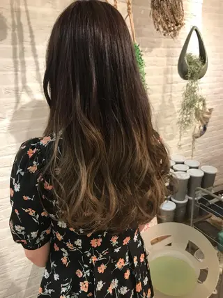 ロング 伊藤 光成のヘアスタイル