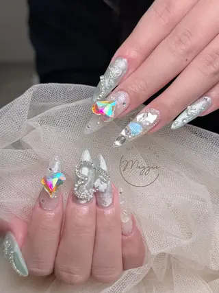 ネイル Maggie Nail🦩のネイルデザイン