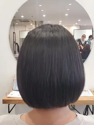 ミディアム 儀間 真琴のヘアスタイル