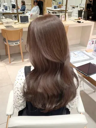 ロング カラー ヘアアレンジ 🤎小顔レイヤー /ベージュ🤎友香のヘアスタイル