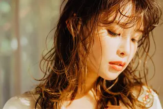 ロング 林 里美のヘアスタイル