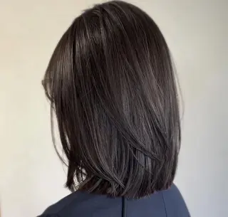 ミディアム 石川 幸呼のヘアスタイル