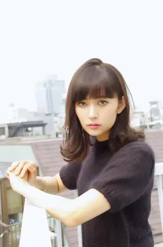 ミディアム Ｑue所属・stylist takahashiのヘアスタイル