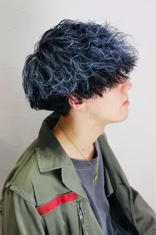 ミディアム カラー 仁和山 晃のヘアスタイル