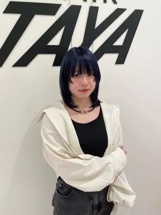 ミディアム TAYA 玲央のヘアスタイル