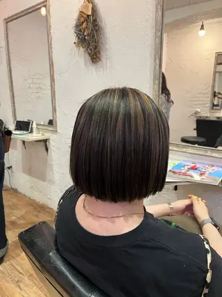 カラー 石澤 萌茄のヘアスタイル