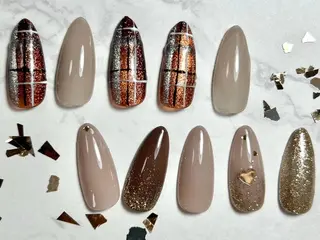 ミディアム Bonheur 【ボヌール】のネイルデザイン