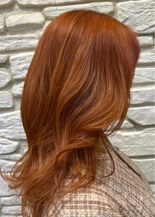 ロング カラー 赤堀 凪咲のヘアスタイル