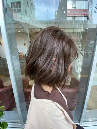 ショート デザインカラー✨新倉 佑奈のヘアスタイル
