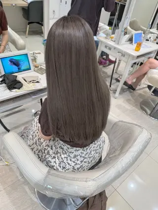 ロング カラー シアーベージュニスト 🥣大石亜里紗のヘアスタイル