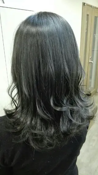 セミロング カラー パーマ ヘアアレンジ メンズ ネイル キッズ マツエク・マツパ MEGUMI megumiのヘアスタイル