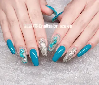 ネイル R inのネイルデザイン