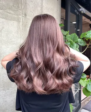 ロング 🫧ハイライトカラー 🫧 𝓜𝓘𝓤のヘアスタイル