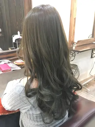 ロング カラー 松本 亮のヘアスタイル