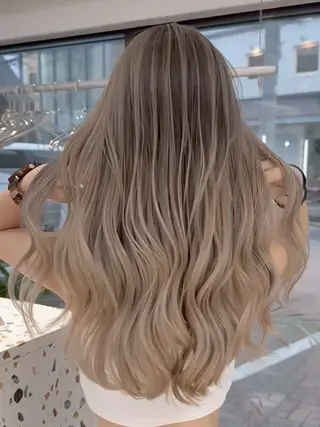 ロング 大人の海外ハイライト coconoのヘアスタイル