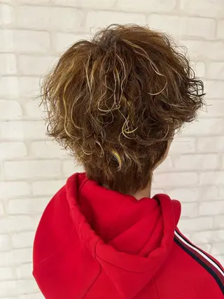 ショート カラー パーマ 中川 拓弥のヘアスタイル