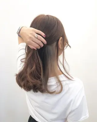 カラー ツノガイ エリのヘアスタイル