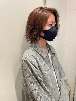 ミディアム カラー MIOベージュカラー 柔らかいカラーのヘアスタイル