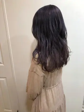 セミロング カラー MIOベージュカラー 柔らかいカラーのヘアスタイル