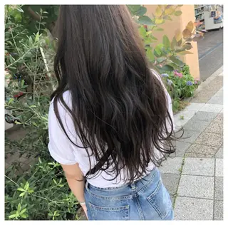 ロング カラー ENIF ヤマグチアツコのヘアスタイル
