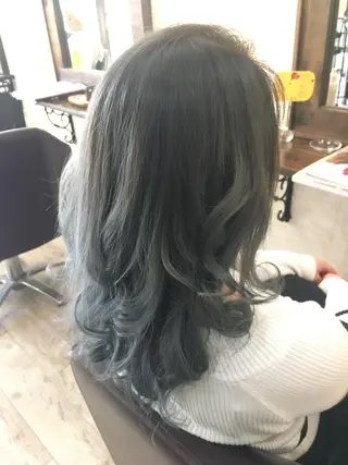 ロング カラー 松本 亮のヘアスタイル