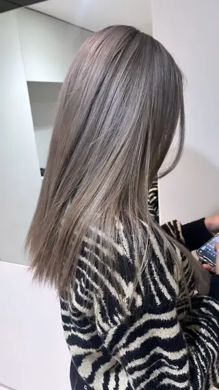 カラー 白石 歩真のヘアスタイル