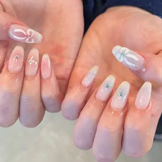 ネイル nailist mana𖤐´-のネイルデザイン