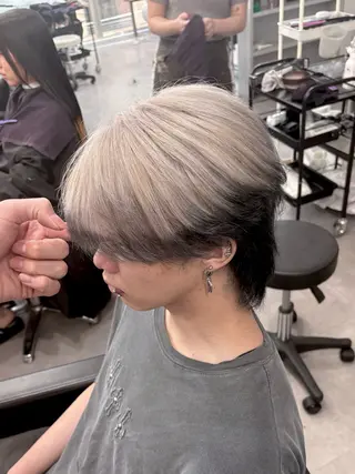 カラー メンズ 大阪ケアブリーチ/ ミルクティーベージュのヘアスタイル