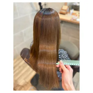 ロング 亀田 実花のヘアスタイル