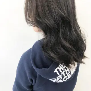 カラー オリーブ/アッシュ やわらか透明感カラーのヘアスタイル