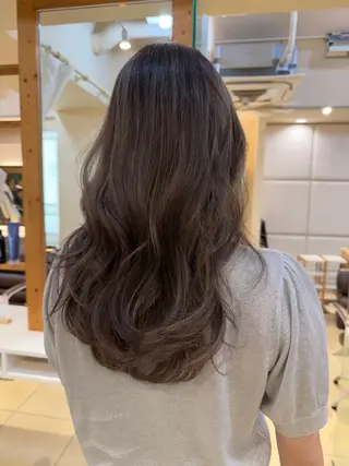 ロング 青山 光のヘアスタイル