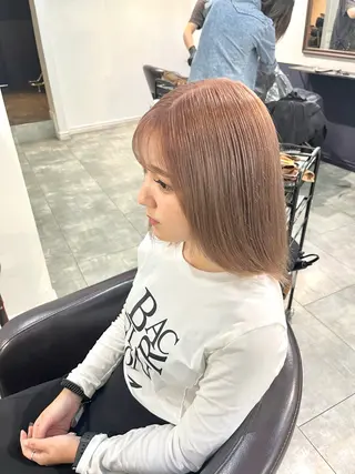 ミディアム 🌈カラー特化 ハイトーンけいと🌈のヘアスタイル