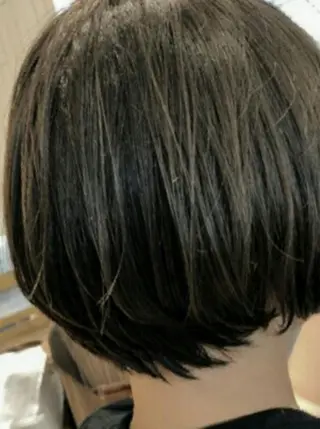 ショート カラー 畠村 美智子のヘアスタイル