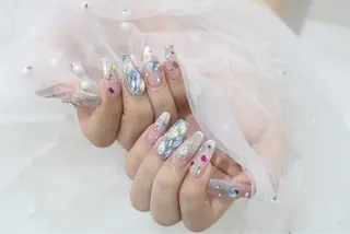 ネイル Leonie ｵｵｲのネイルデザイン