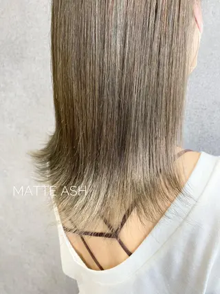 セミロング カラー YUKA🐻❄️ 🎀当日予約ok/のヘアスタイル