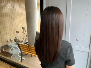 ロング ツキダテ ユイのヘアスタイル