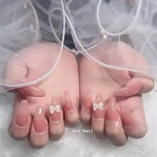 ネイル Hin Nailsのネイルデザイン