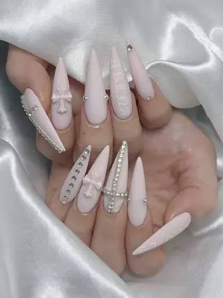 ネイル LEELA NAIL STUDIOのネイルデザイン