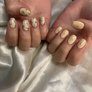 ネイル 西岡 杏のネイルデザイン