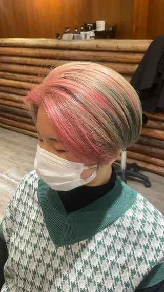 ショート カラー ゆう🫧 透明感/ハイトーンのヘアスタイル