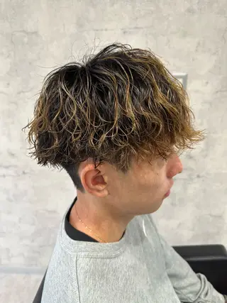 ショート パーマ メンズ ユウ🪄 パーマ指名No1のヘアスタイル