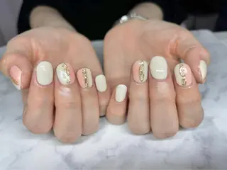 ネイル マツエク・マツパ アイブロウ Nail&eye Belire 新宿のネイルデザイン