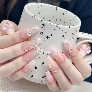 ネイル Queens 榊 まおのネイルデザイン