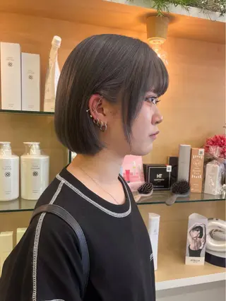 ショート カラー 山下 とよかのヘアスタイル