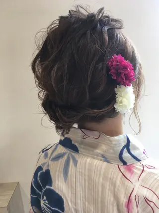 ミディアム ヘアアレンジ ブリーチ/ハイトーン 天童市/SERINAのヘアスタイル
