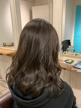セミロング カラー ナカジマ ハルカのヘアスタイル